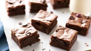 Fudgy Chocolate Brownies Easy Recipe​